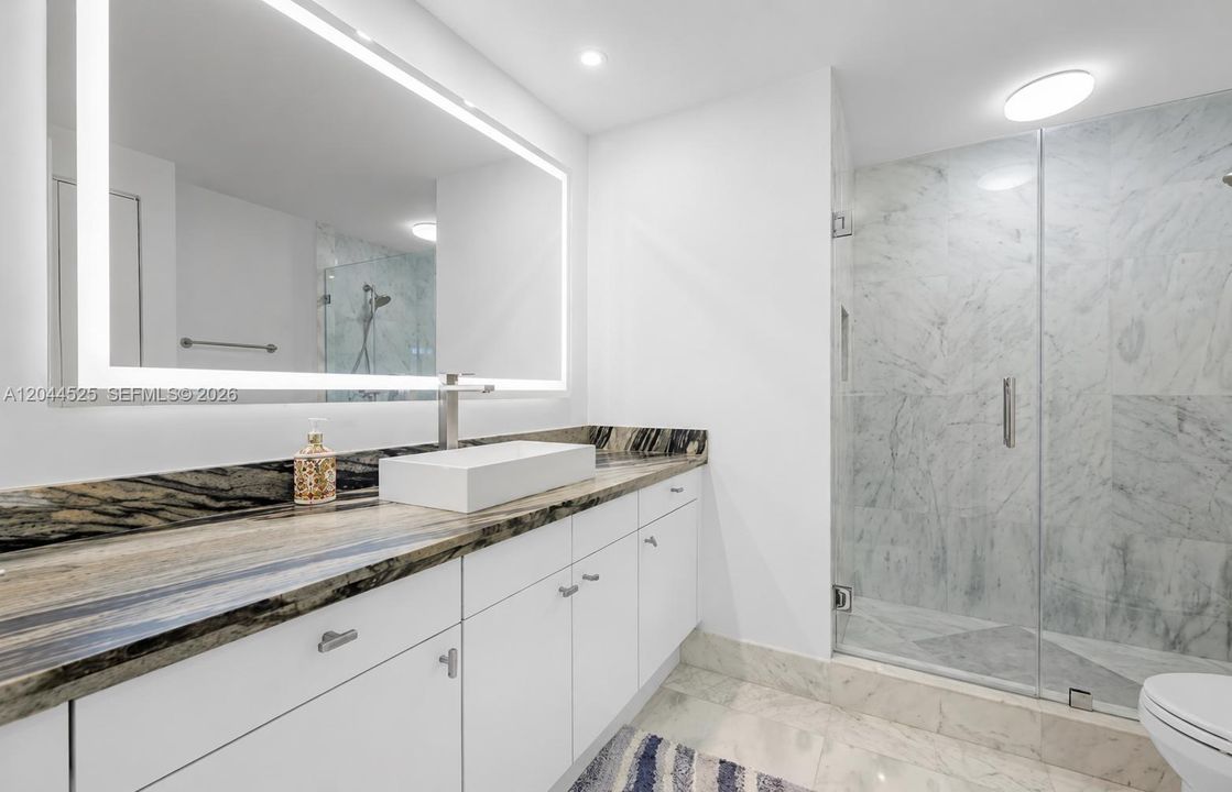 En Venta: $1,499,999 (2 camas, 2 baños, 2370 Pies cuadrados)