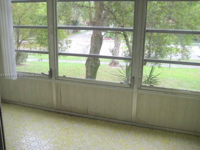 For Rent: $1,650 (1 beds, 1 baths, 960 Square Feet)