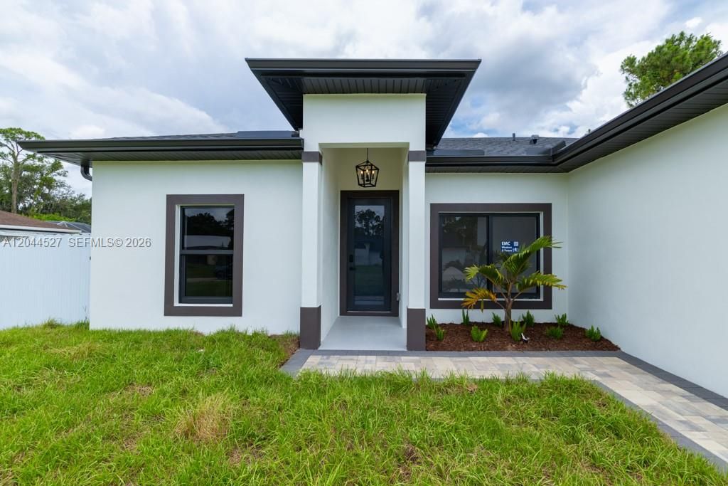 En Venta: $369,900 (4 camas, 2 baños, 0 Pies cuadrados)