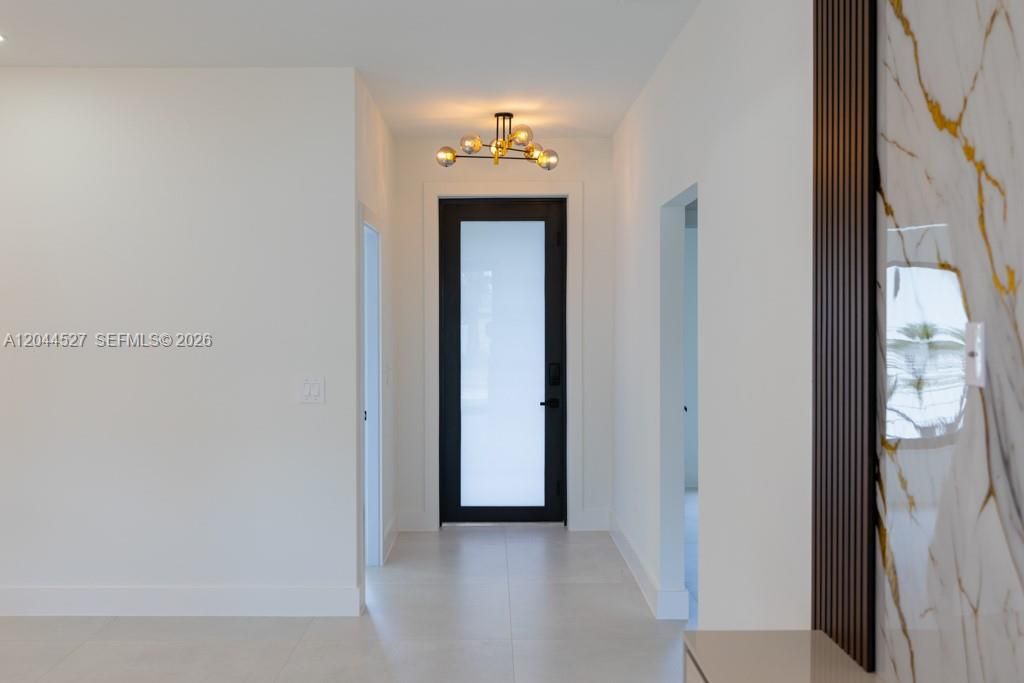 En Venta: $369,900 (4 camas, 2 baños, 0 Pies cuadrados)