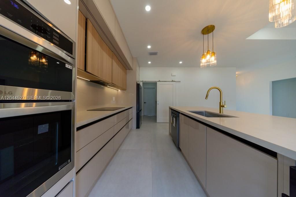 En Venta: $369,900 (4 camas, 2 baños, 0 Pies cuadrados)