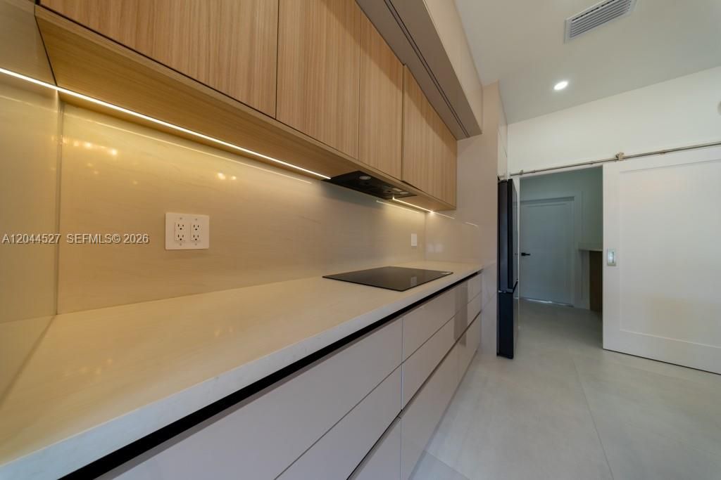 En Venta: $369,900 (4 camas, 2 baños, 0 Pies cuadrados)