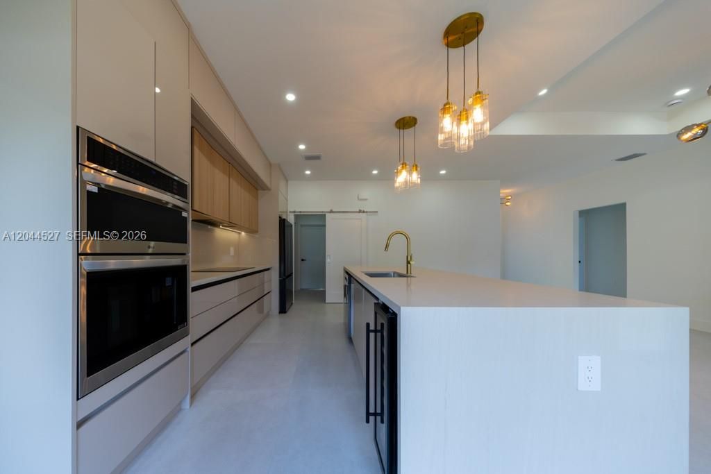 En Venta: $369,900 (4 camas, 2 baños, 0 Pies cuadrados)
