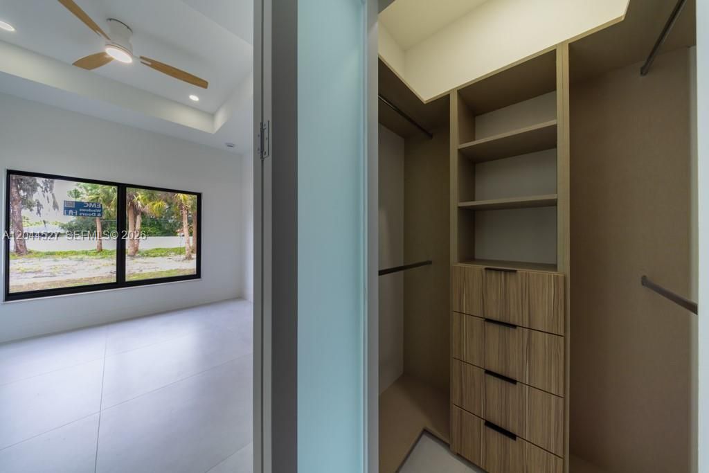 En Venta: $369,900 (4 camas, 2 baños, 0 Pies cuadrados)