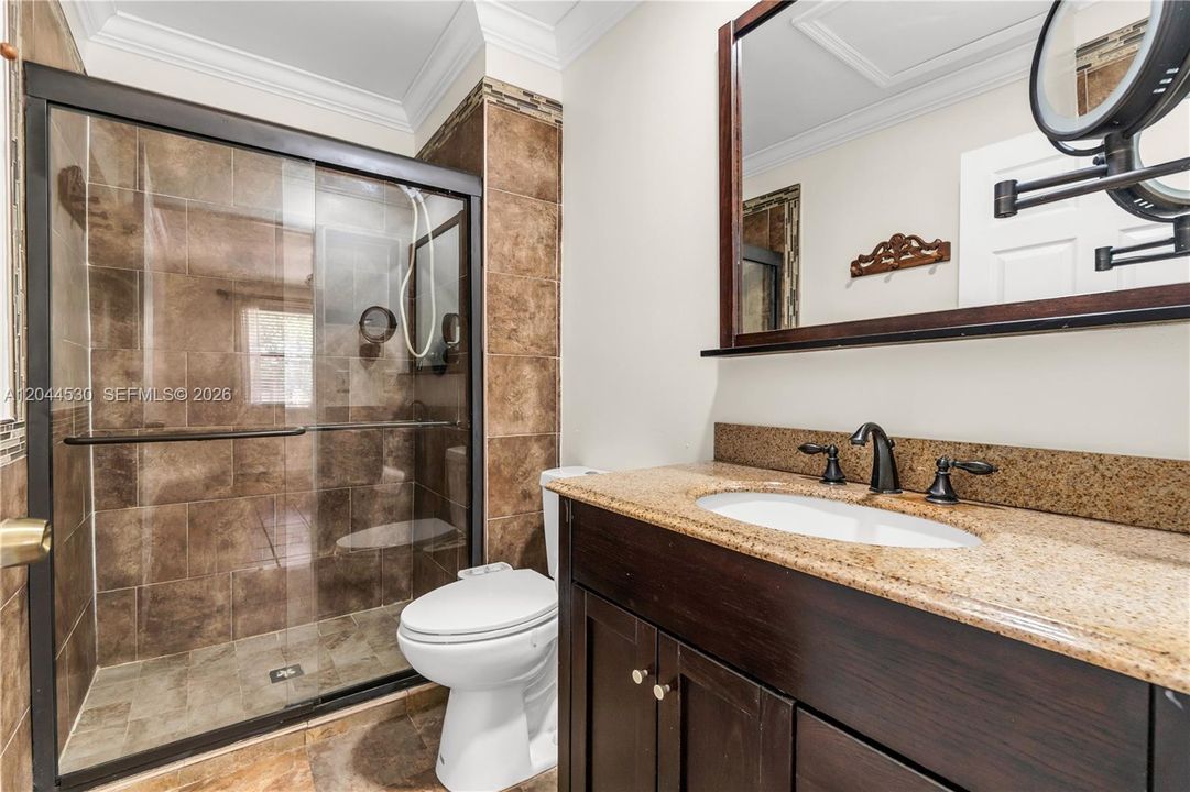 В аренду: $2,400 (2 спален, 2 ванн, 750 Квадратных фут)