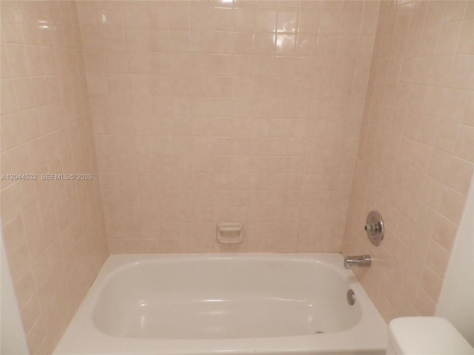 For Rent: $1,790 (2 beds, 2 baths, 933 Square Feet)