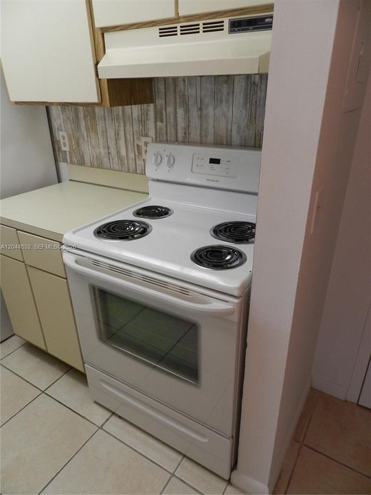 For Rent: $1,790 (2 beds, 2 baths, 933 Square Feet)