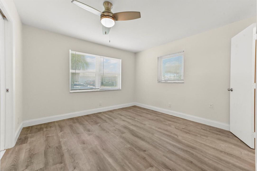 21 Bedroom 03
