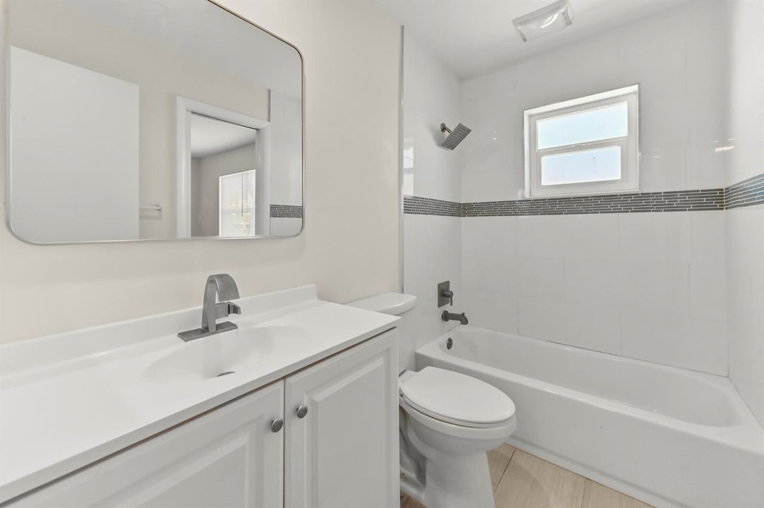 24 Bathroom 02