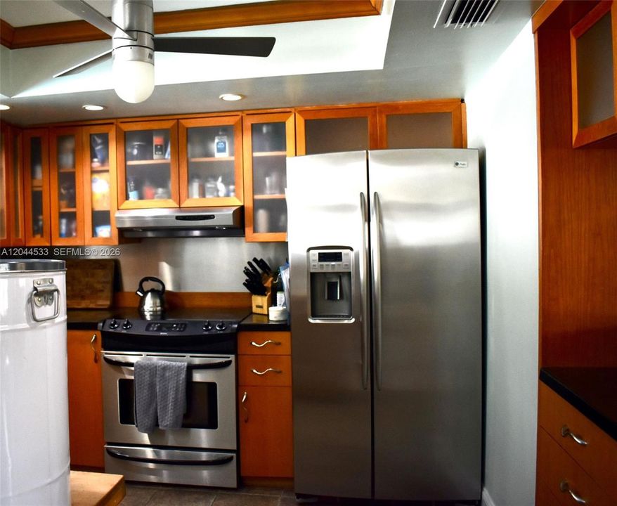 В аренду: $4,250 (3 спален, 2 ванн, 1658 Квадратных фут)