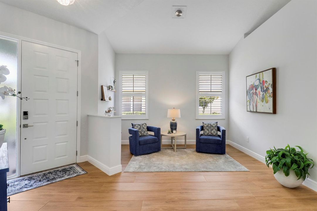 Entry/Flex Space