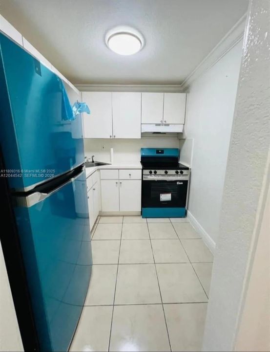 На продажу: $185,000 (1 спален, 1 ванн, 600 Квадратных фут)