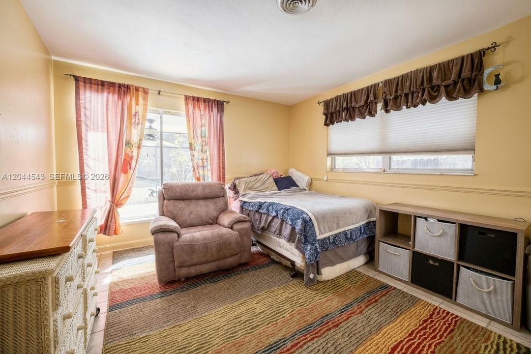 For Sale: $1,400,000 (4 beds, 2 baths, 1627 Square Feet)