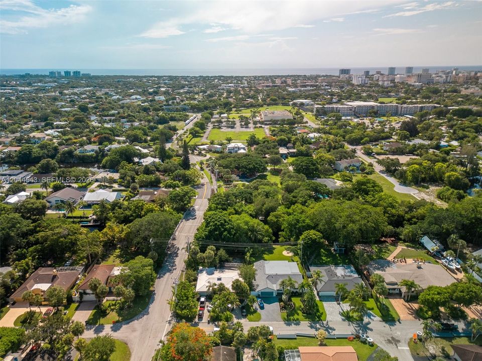 For Sale: $1,400,000 (4 beds, 2 baths, 1627 Square Feet)