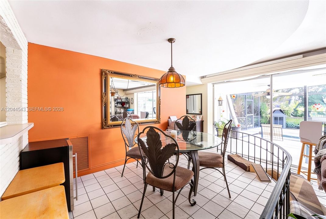 For Sale: $1,400,000 (4 beds, 2 baths, 1627 Square Feet)
