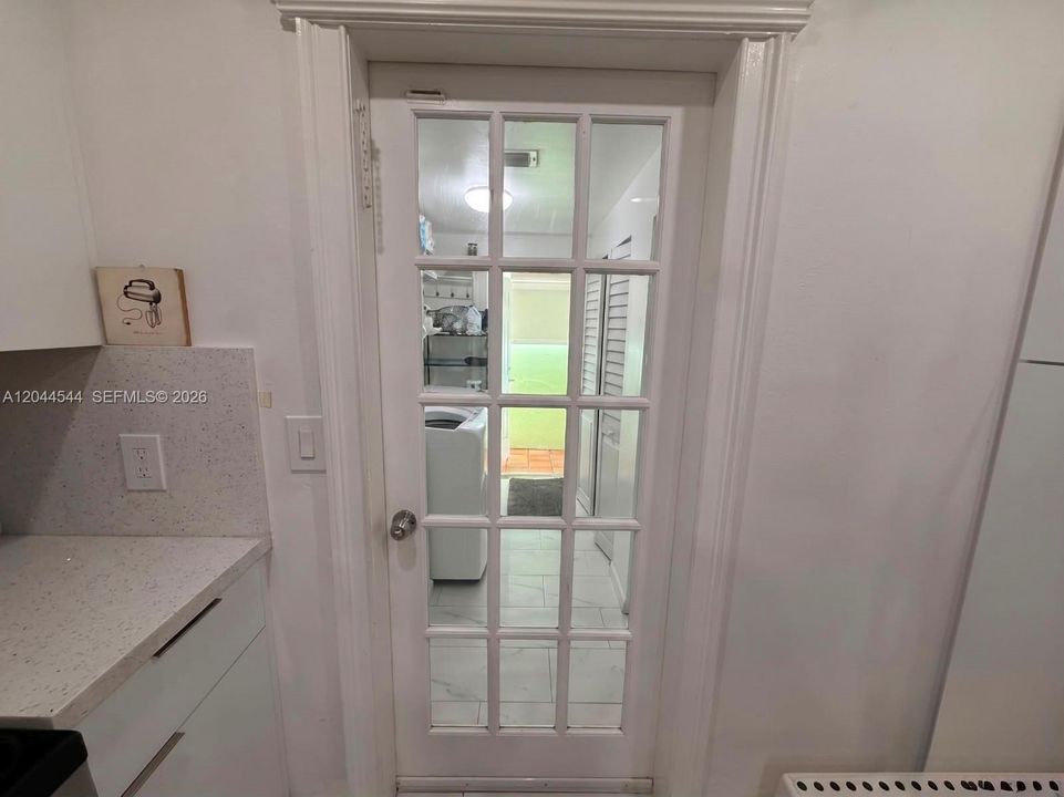 В аренду: $3,300 (3 спален, 1 ванн, 1860 Квадратных фут)