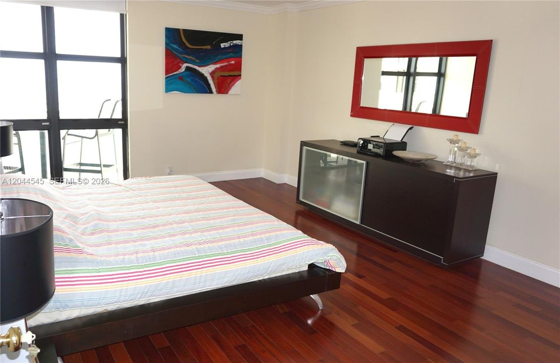 For Sale: $1,650,000 (2 beds, 2 baths, 1409 Square Feet)