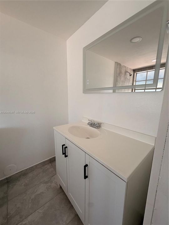 For Rent: $2,700 (2 beds, 2 baths, 1020 Square Feet)