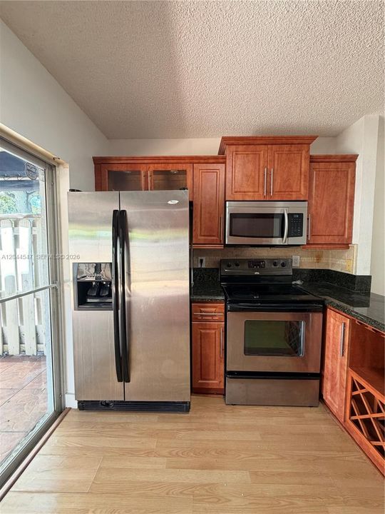 For Rent: $2,700 (2 beds, 2 baths, 1020 Square Feet)