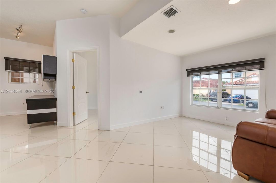 For Sale: $1,100,000 (5 beds, 3 baths, 3175 Square Feet)