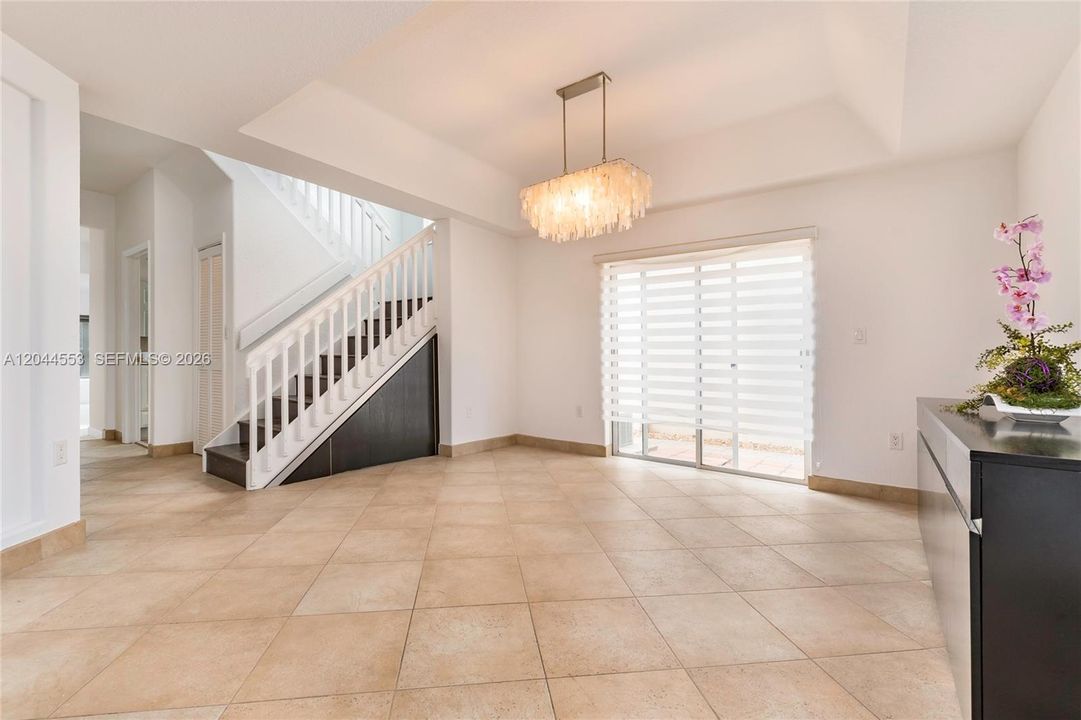 For Sale: $1,100,000 (5 beds, 3 baths, 3175 Square Feet)