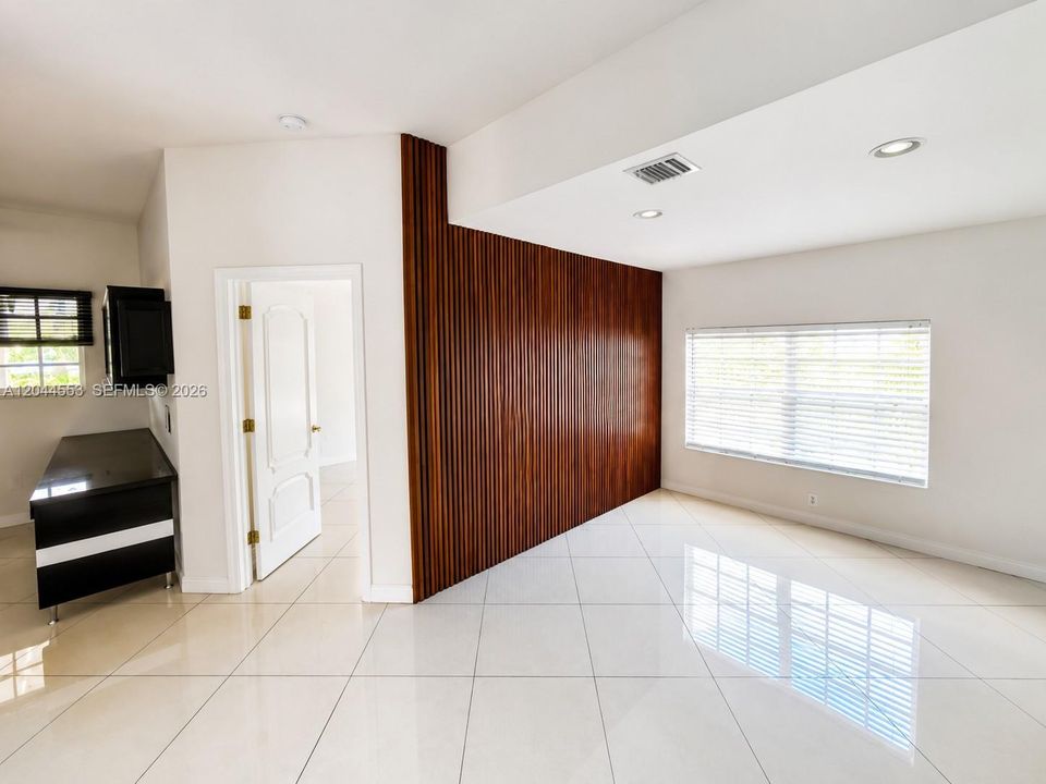 For Sale: $1,100,000 (5 beds, 3 baths, 3175 Square Feet)