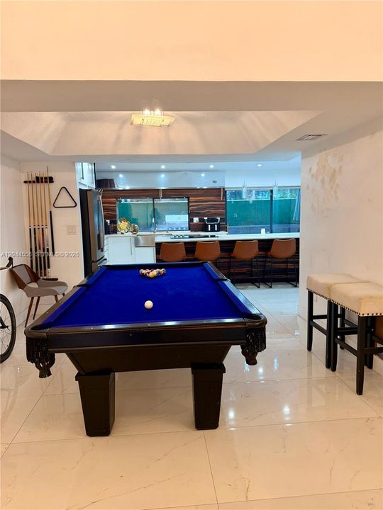 В аренду: $6,600 (4 спален, 3 ванн, 2296 Квадратных фут)