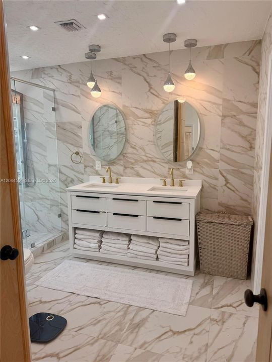 В аренду: $6,600 (4 спален, 3 ванн, 2296 Квадратных фут)