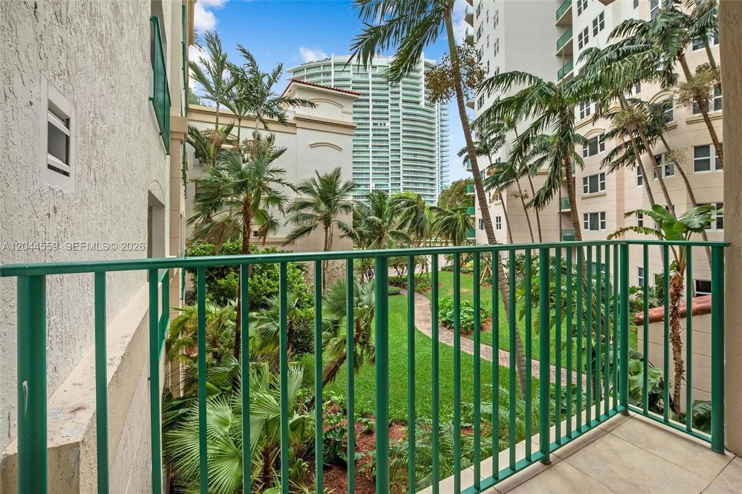 В аренду: $2,600 (1 спален, 1 ванн, 919 Квадратных фут)