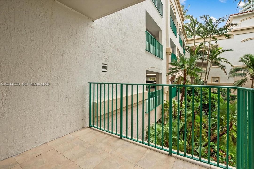 В аренду: $2,600 (1 спален, 1 ванн, 919 Квадратных фут)