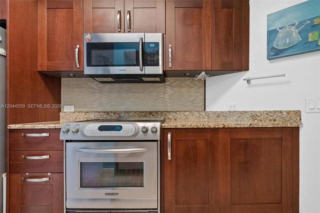 В аренду: $2,600 (1 спален, 1 ванн, 919 Квадратных фут)