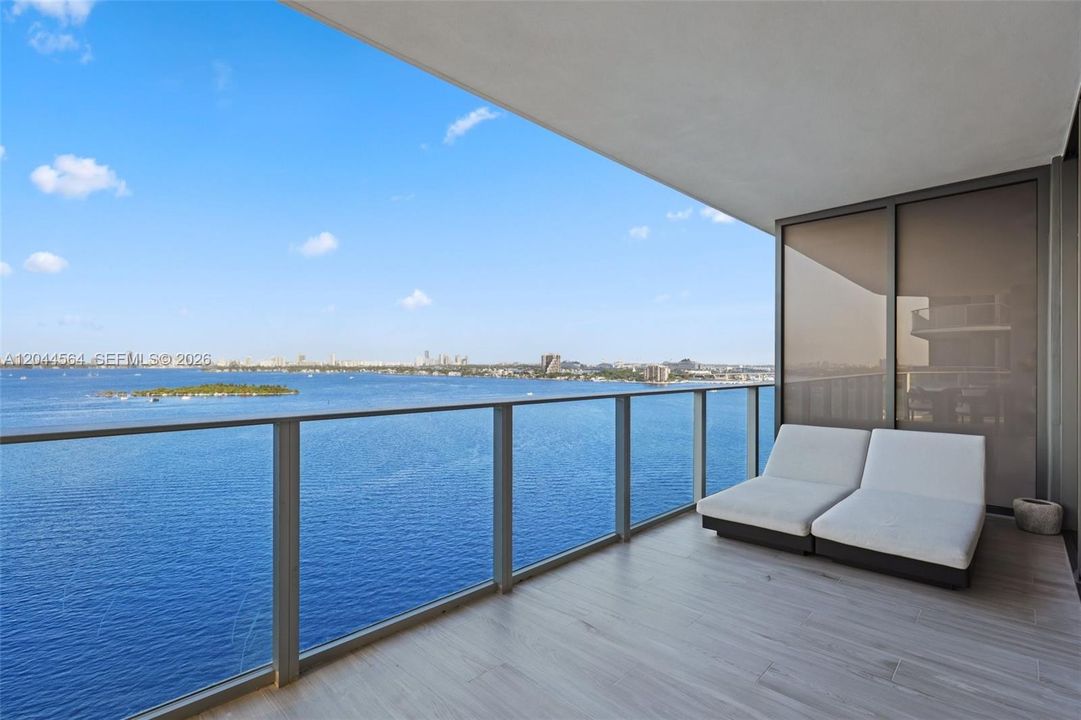 For Sale: $3,750,000 (4 beds, 5 baths, 2686 Square Feet)
