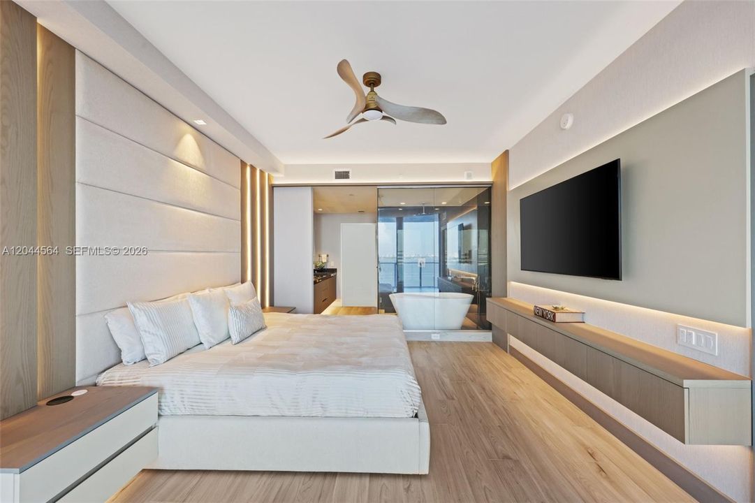 For Sale: $3,750,000 (4 beds, 5 baths, 2686 Square Feet)