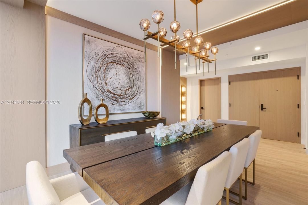 For Sale: $3,750,000 (4 beds, 5 baths, 2686 Square Feet)