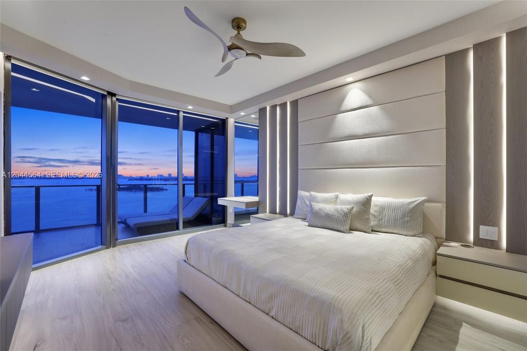 For Sale: $3,750,000 (4 beds, 5 baths, 2686 Square Feet)