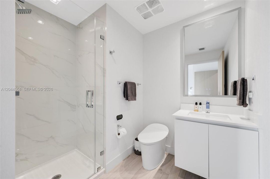For Sale: $3,750,000 (4 beds, 5 baths, 2686 Square Feet)