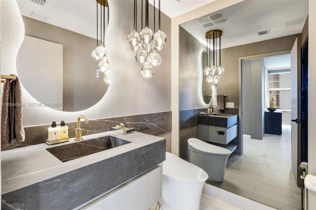 For Sale: $3,750,000 (4 beds, 5 baths, 2686 Square Feet)