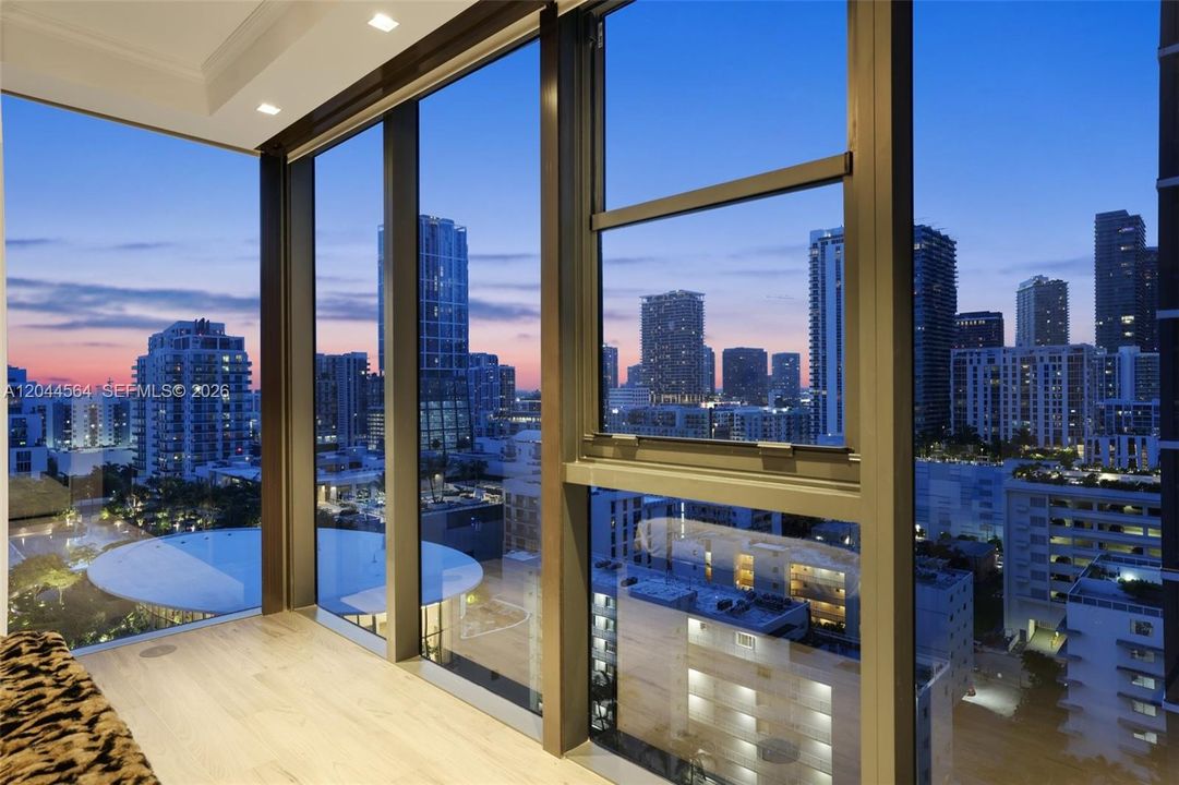 For Sale: $3,750,000 (4 beds, 5 baths, 2686 Square Feet)