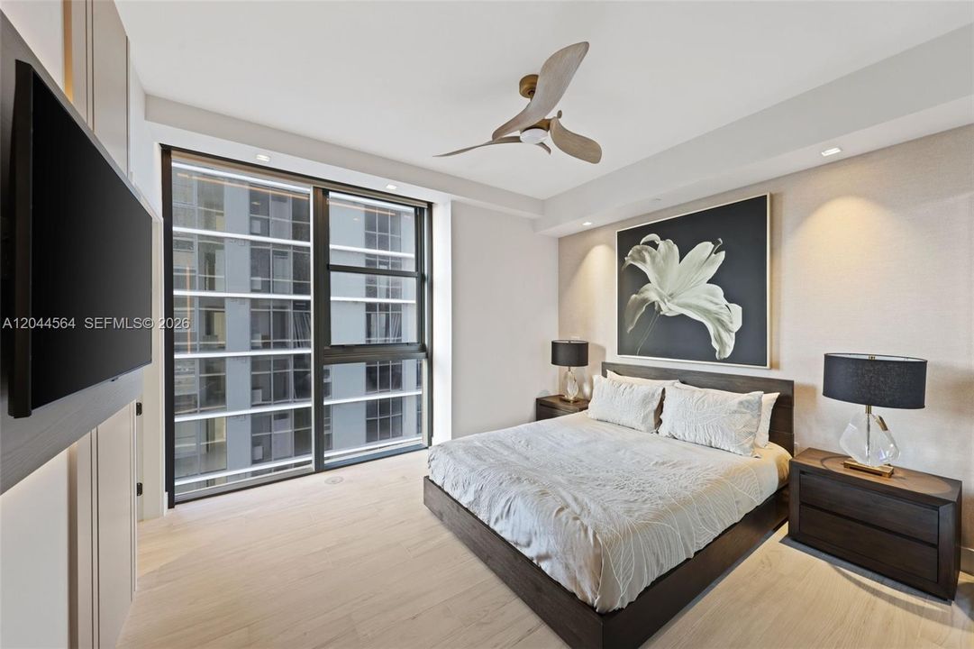 For Sale: $3,750,000 (4 beds, 5 baths, 2686 Square Feet)