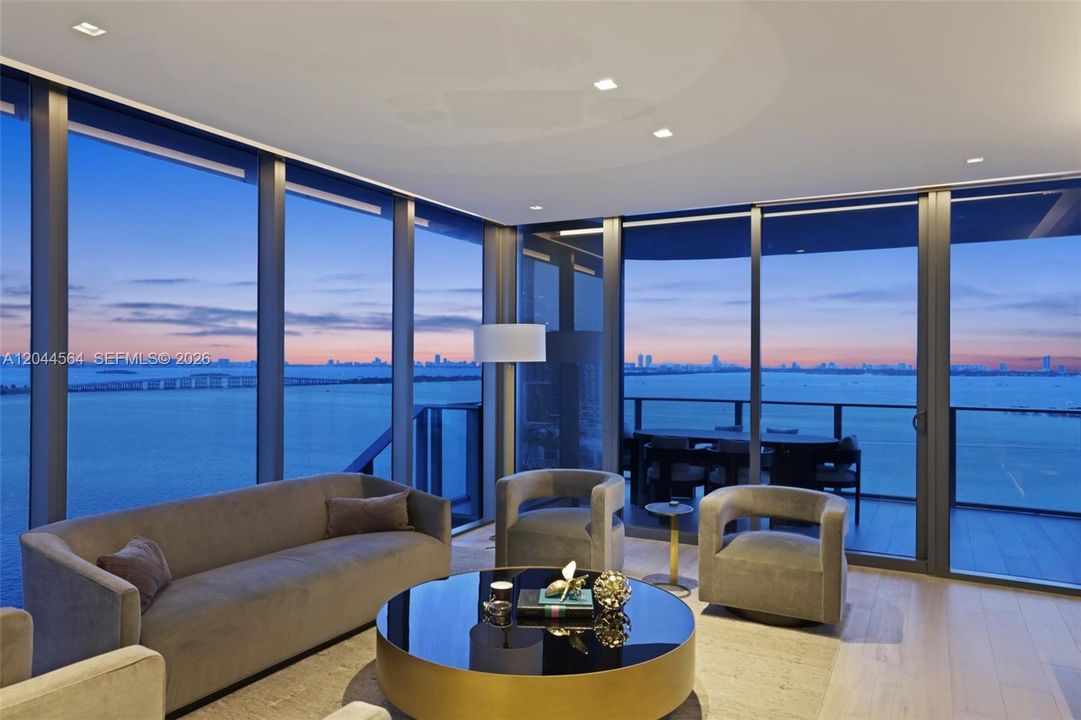 For Sale: $3,750,000 (4 beds, 5 baths, 2686 Square Feet)
