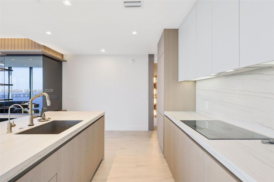 For Sale: $3,750,000 (4 beds, 5 baths, 2686 Square Feet)