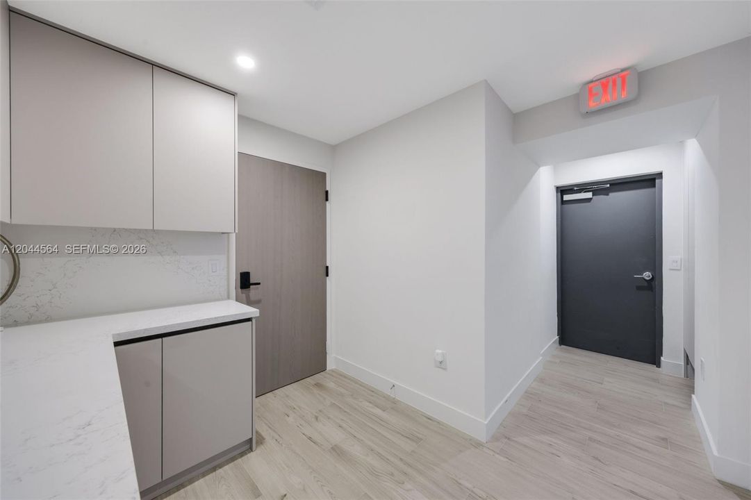 For Sale: $3,750,000 (4 beds, 5 baths, 2686 Square Feet)