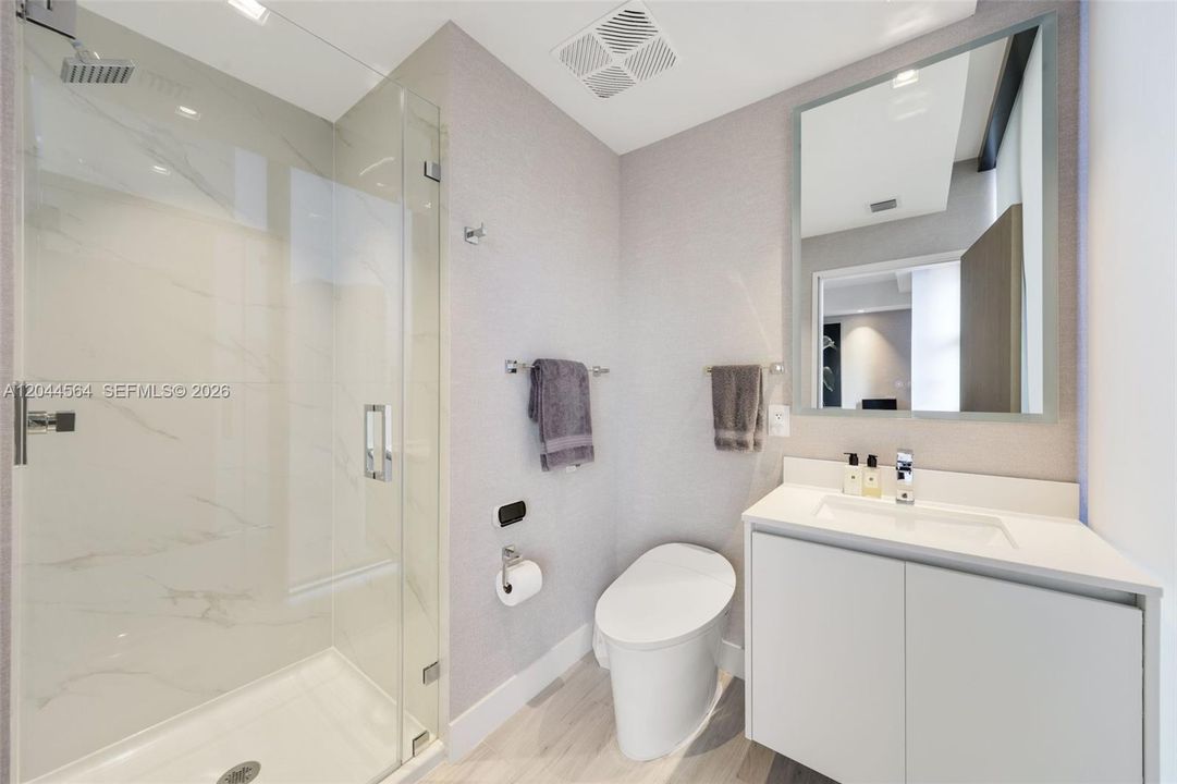 For Sale: $3,750,000 (4 beds, 5 baths, 2686 Square Feet)