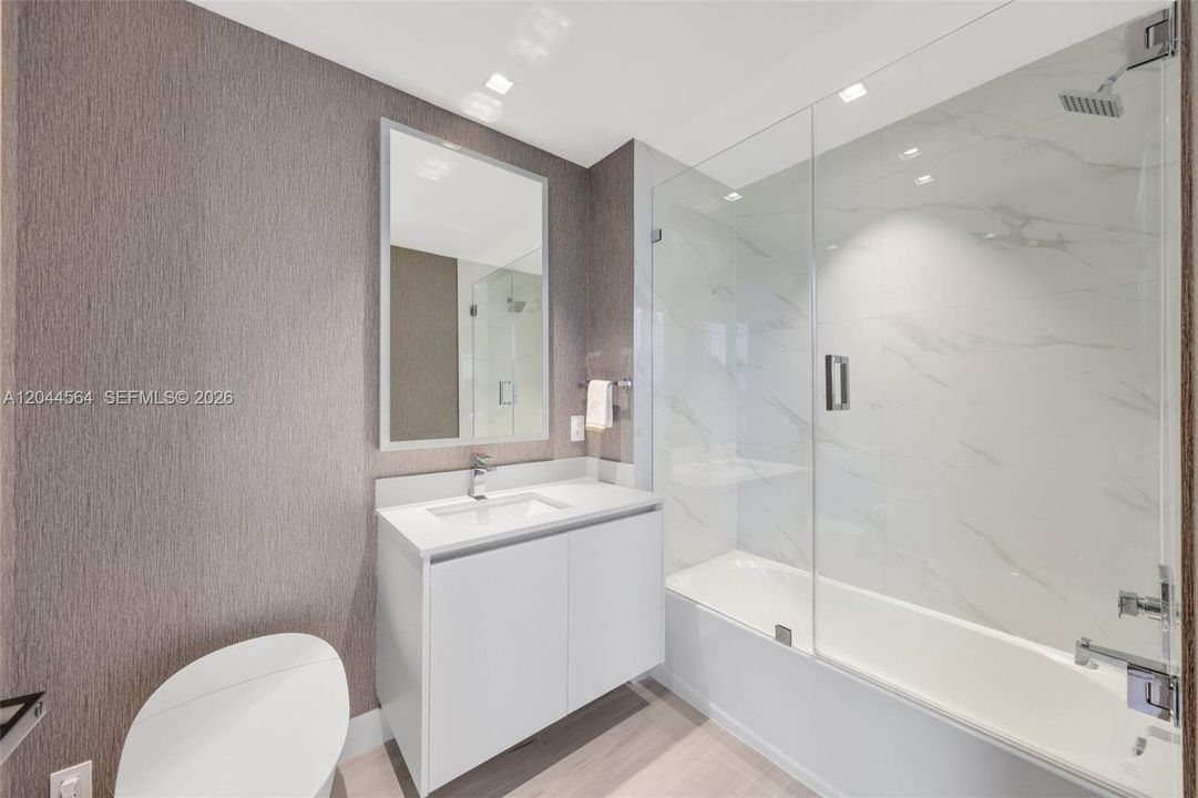 For Sale: $3,750,000 (4 beds, 5 baths, 2686 Square Feet)