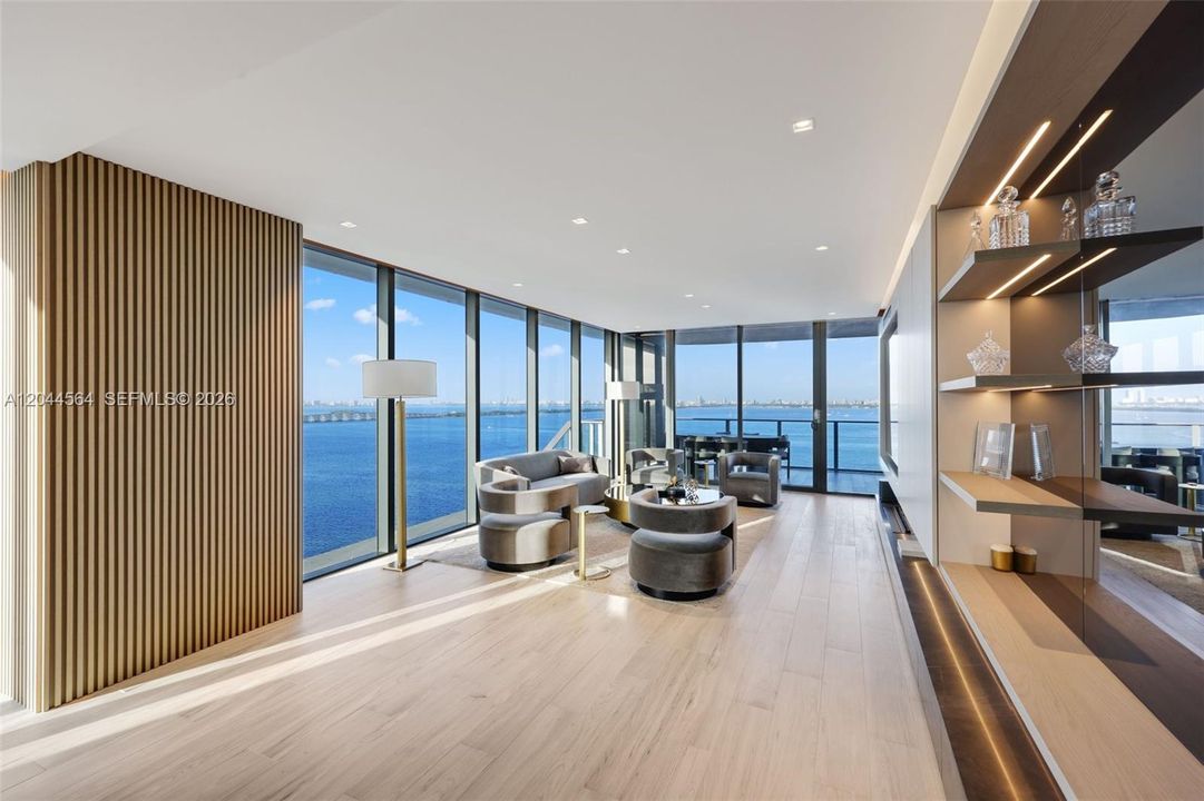 For Sale: $3,750,000 (4 beds, 5 baths, 2686 Square Feet)