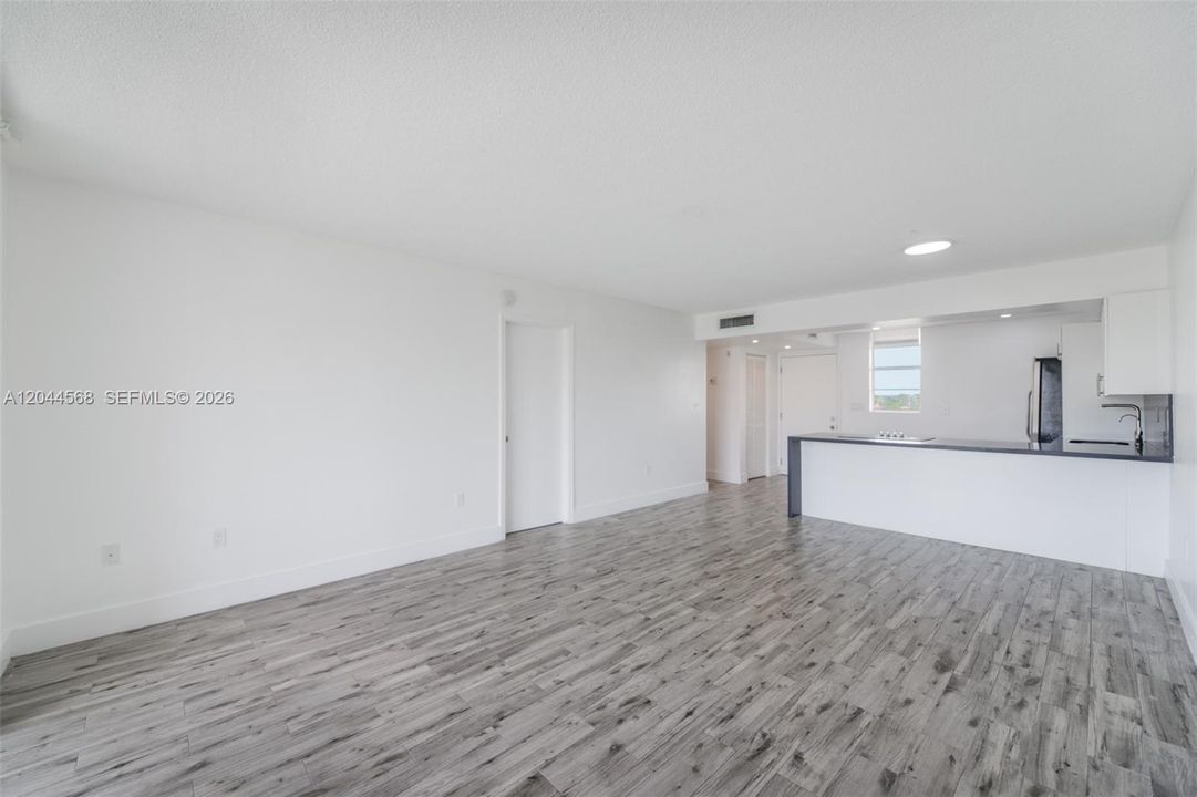 В аренду: $1,750 (1 спален, 1 ванн, 768 Квадратных фут)