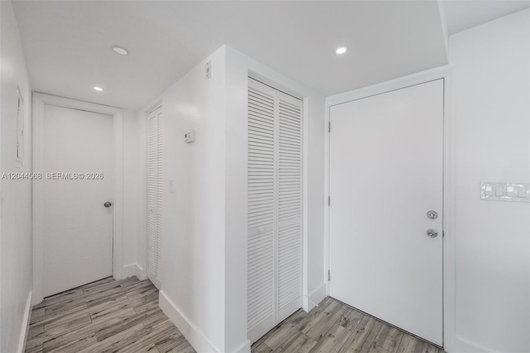В аренду: $1,750 (1 спален, 1 ванн, 768 Квадратных фут)