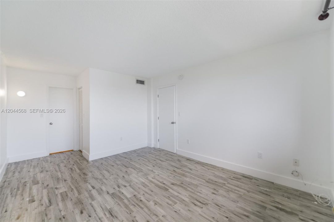 В аренду: $1,750 (1 спален, 1 ванн, 768 Квадратных фут)