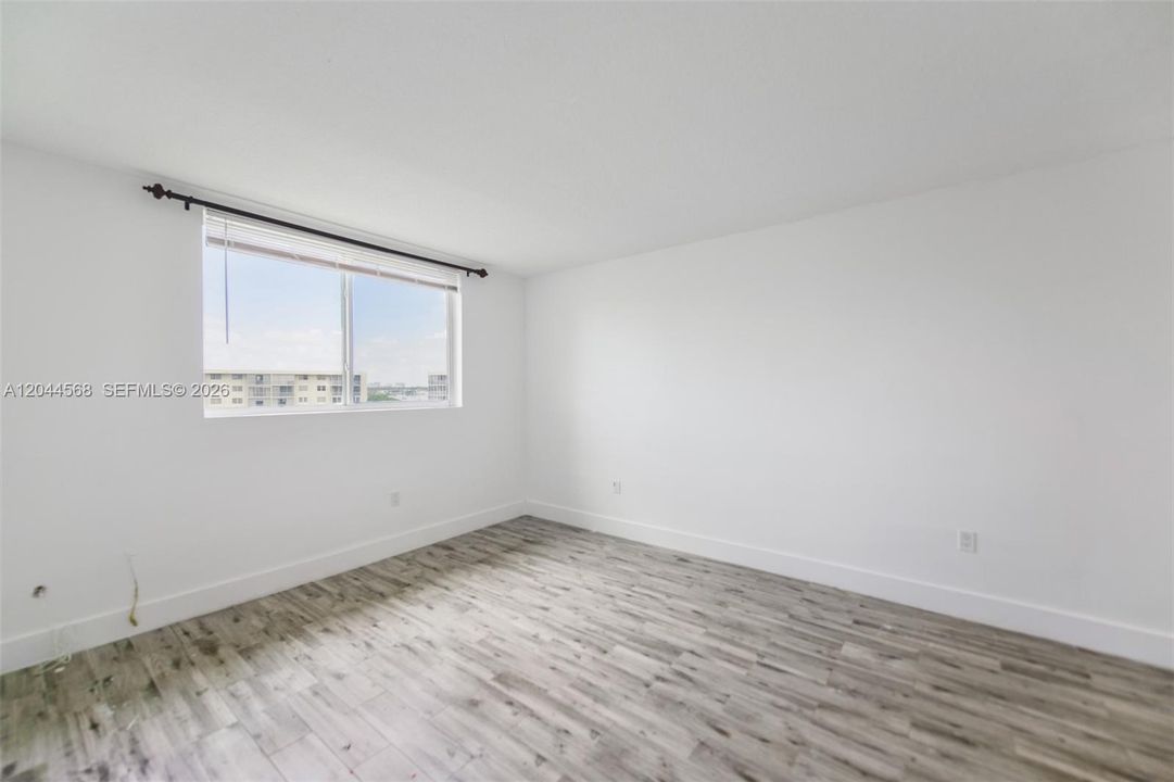 В аренду: $1,750 (1 спален, 1 ванн, 768 Квадратных фут)
