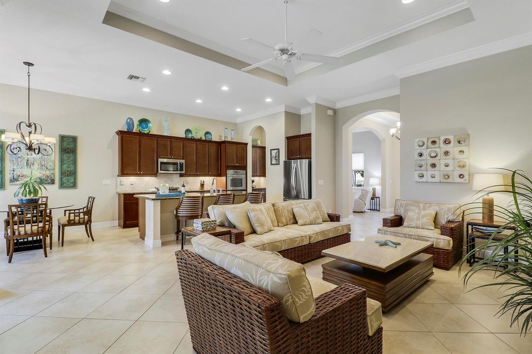 Living & Kitchen
